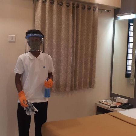 Hotel Rajlaxmi Grand Kolhapur Zewnętrze zdjęcie